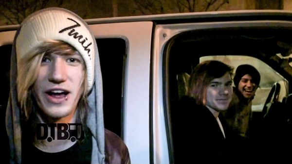 7 Minutes In Heaven – BUS INVADERS Ep. 752 [VIDEO]