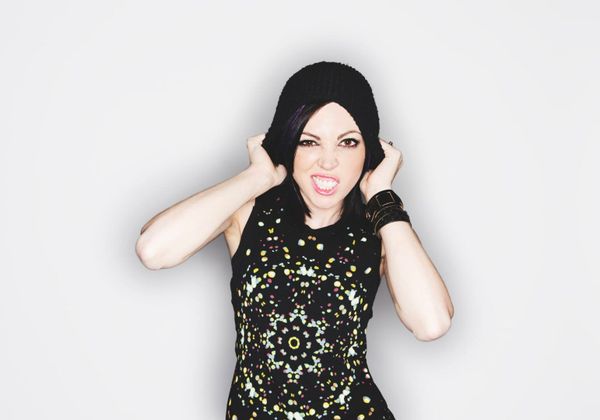 Dani Deahl Announces The “Show Me Your Kitties” U.S. Tour