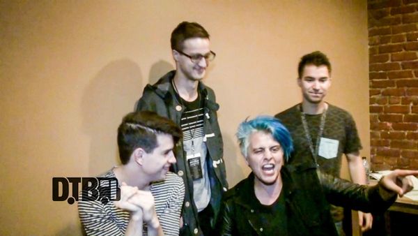 The Downtown Fiction – CRAZY TOUR STORIES Ep. 322 [VIDEO]