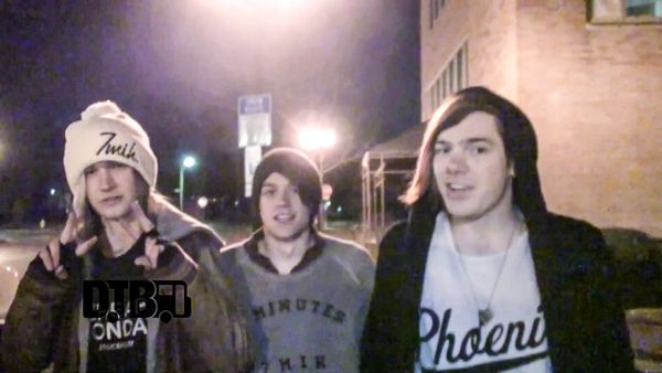 7 Minutes In Heaven – CRAZY TOUR STORIES Ep. 328 [VIDEO]