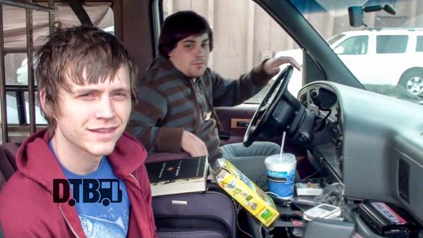 Harvey – BUS INVADERS (The Lost Episodes) Ep. 77 [VIDEO]