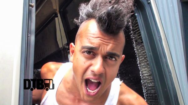 The Kenneths – BUS INVADERS Ep. 874 [VIDEO]