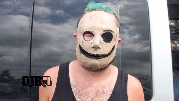 Kissing Candice – CRAZY TOUR STORIES Ep. 340 [VIDEO]