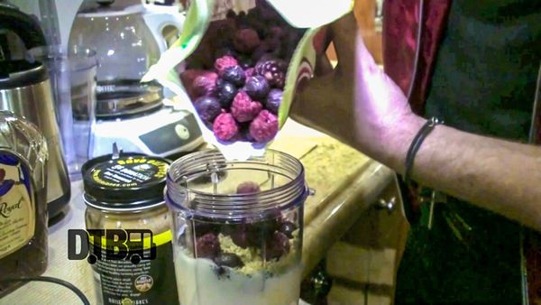 Marianas Trench Makes a Protein Smoothie + PBD Bagel – COOKING AT 65MPH Ep. 10 [VIDEO]