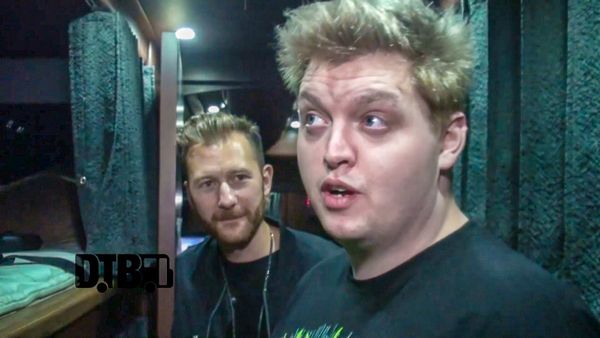Flux Pavilion (feat. Diskord) – BUS INVADERS Ep. 904 [VIDEO]