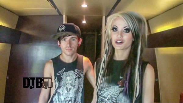 City of the Weak – BUS INVADERS Ep. 926 [VIDEO]