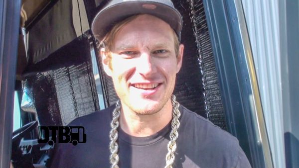 MC Lars – BUS INVADERS Ep. 919 [VIDEO]