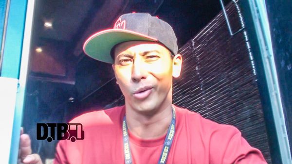 Splitbreed feat. M4Sonic & Black Boots – BUS INVADERS Ep. 944 [VIDEO]