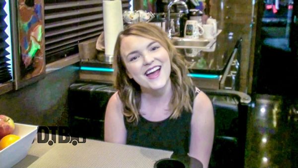 Abi Ann – CRAZY TOUR STORIES Ep. 386 [VIDEO]