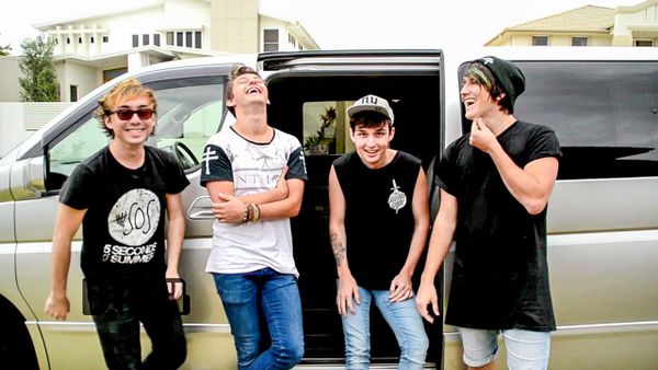 Hollywood Heartache – CRAZY TOUR STORIES Ep. 396 [VIDEO]