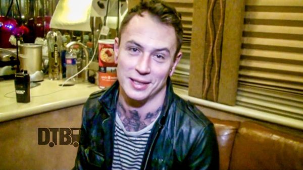 Asking Alexandria – CRAZY TOUR STORIES Ep. 402 [VIDEO]