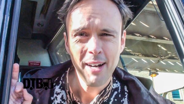 Atlas Genius – BUS INVADERS Ep. 998 [VIDEO]
