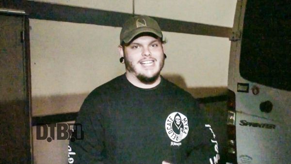 Outline In Color – CRAZY TOUR STORIES Ep. 427 [VIDEO]