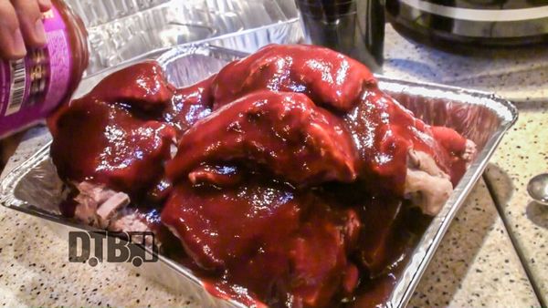 Atreyu Prepares BBQ Ribs + Guacamole – COOKING AT 65MPH Ep. 20 [VIDEO]