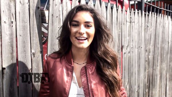 Elena Coats – TOUR TIPS (Top 5) Ep. 600 [VIDEO]