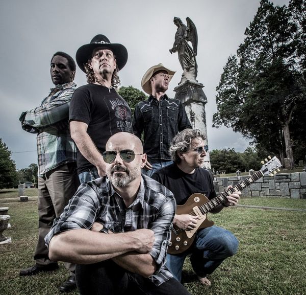 Sons-N-Britches – DREAM TOUR
