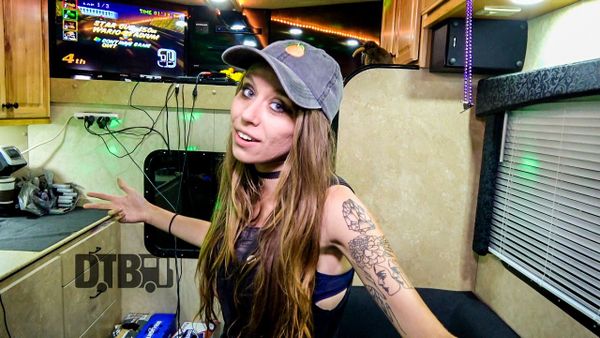 Courage My Love – BUS INVADERS Ep. 1240 [VIDEO]