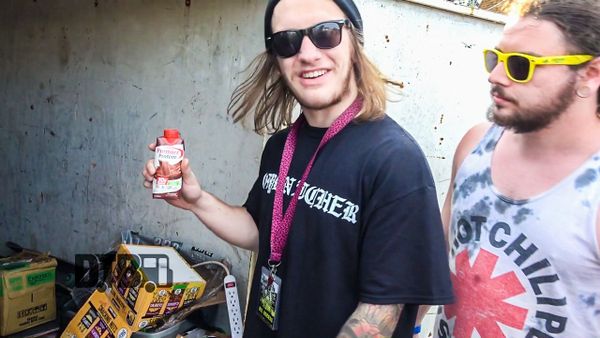 Extortionist – BUS INVADERS Ep. 1257 [VIDEO]