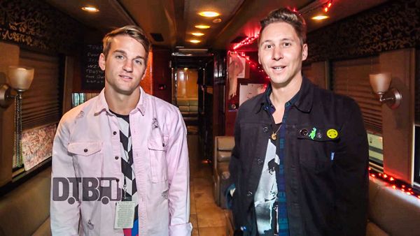 Smallpools + Vinyl Theatre – BUS INVADERS Ep. 1259 [VIDEO]