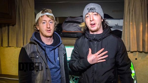 Scream Blue Murder – BUS INVADERS Ep. 1272 [VIDEO]