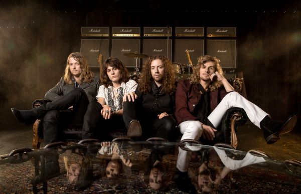 Tyler Bryant & the Shakedown – CRAZY TOUR STORIES