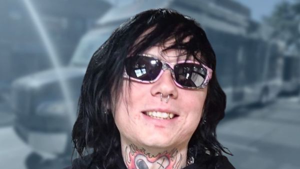 Sueco – BUS INVADERS Ep. 1693 [VIDEO]