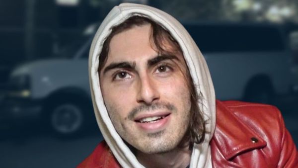 BRKN LOVE – BUS INVADERS Ep. 1701 [VIDEO]