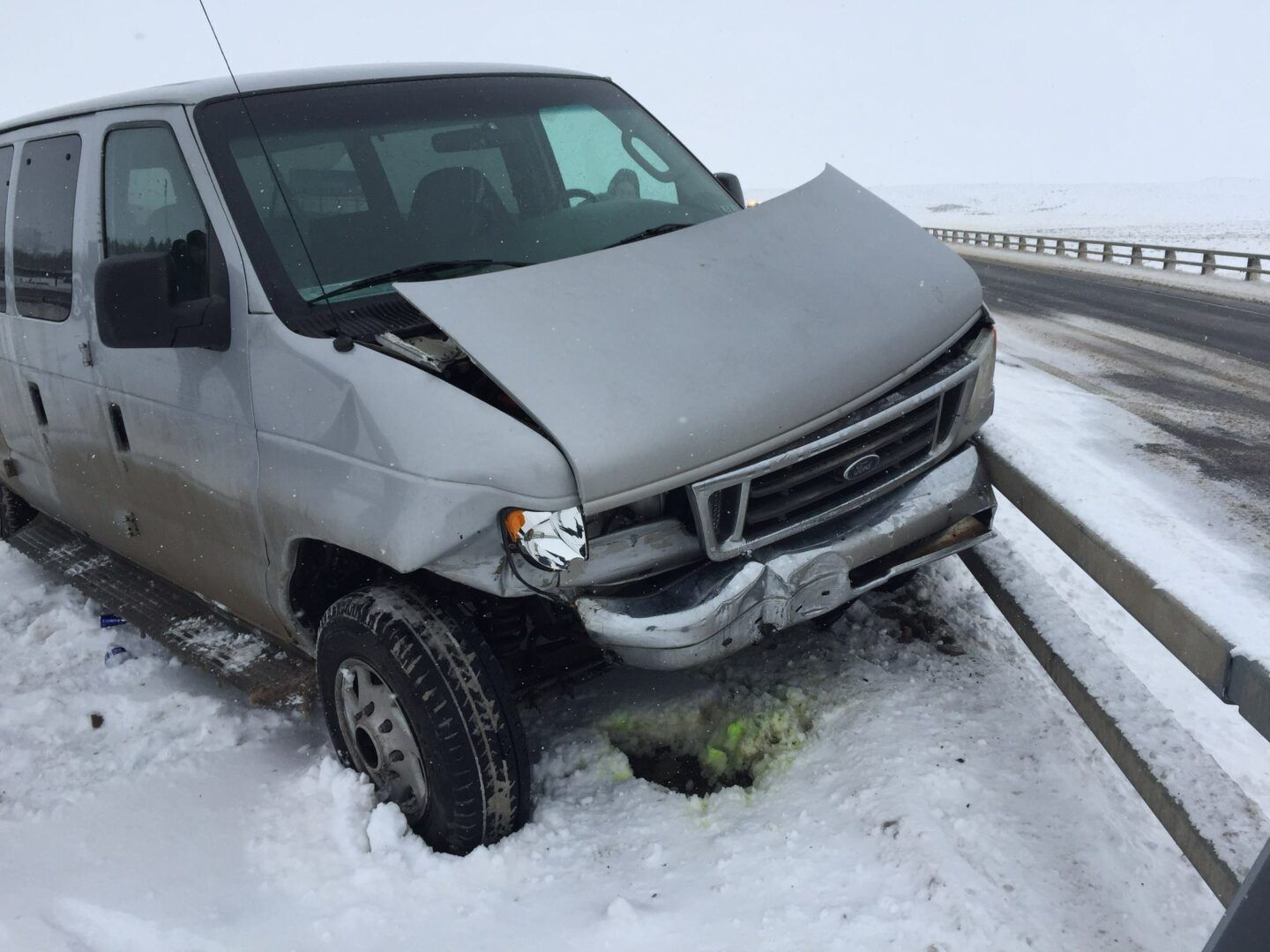 Motionless In White - van accident - photo 1