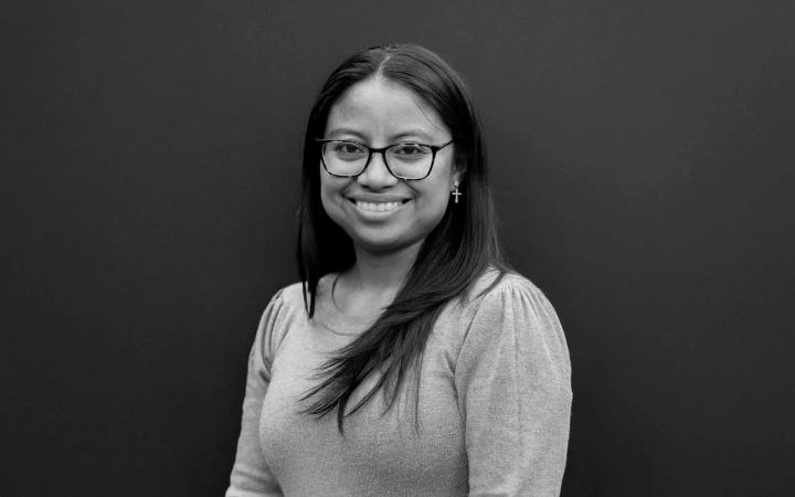 ¿Alguna vez te has preguntado quién es la persona que cuida tu hogar, tu familia, tus mascotas y a ti?