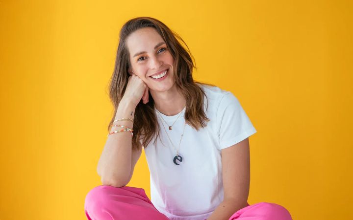 Sostener la vida en tiempos hostiles: dirigir una ONG LGBTQ+ enfocada en salud mental