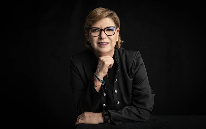 ¿Cuándo se abrazan las hermanas?