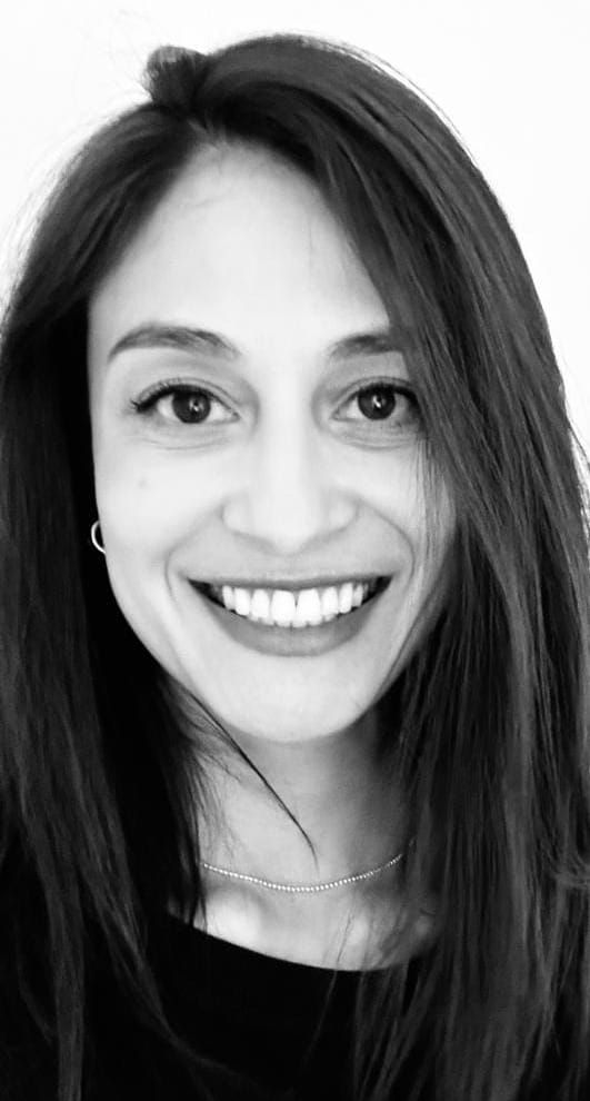 Y en el techo de cristal ¿Quién limpia los pedacitos que caen al piso?