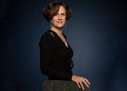 Un político en la corte