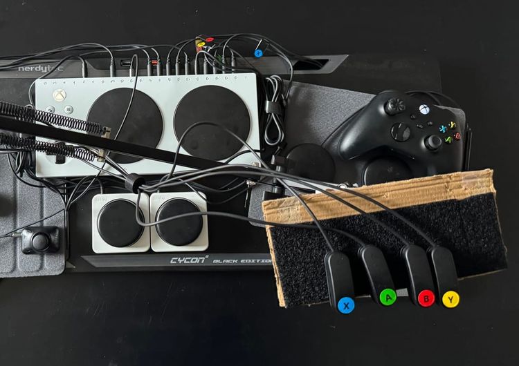 🍱 Muscle Weakness: Using my lips