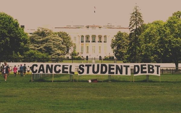 Restarting Student Loan Payments is Political Suicide