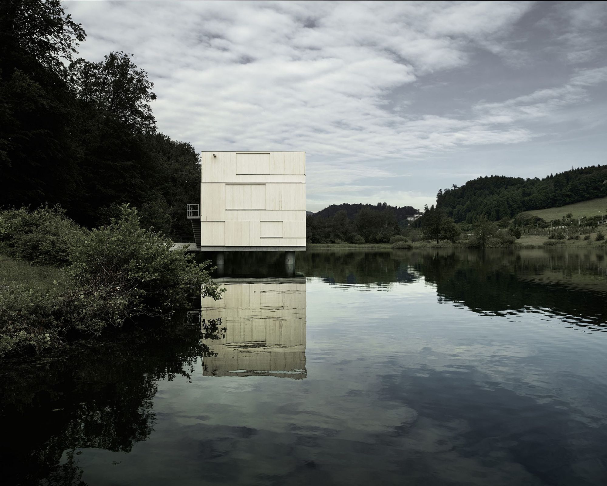 Lake Rotsee Refuge by AFGH Architekten firm