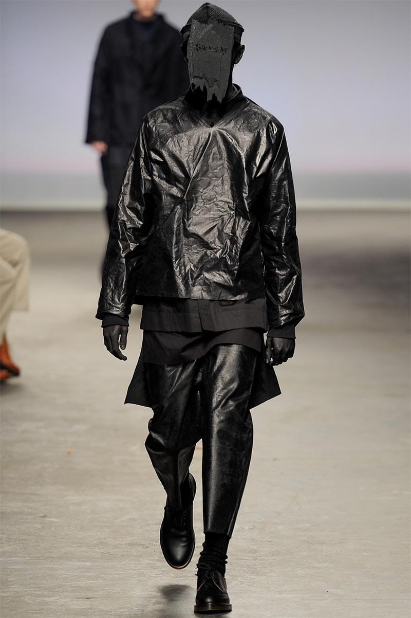 Craig Green FW2013 MAN look 6 — black wool felt and glitter-edged separates with sculpted wooden headdress