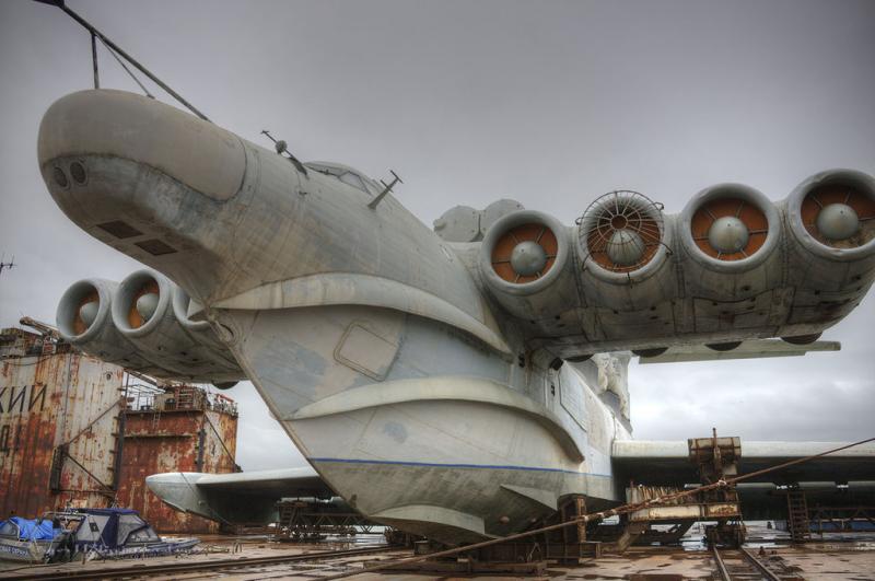 Lun-class Ekranoplan MD-160 — eight NK-87 turbofan engines above wing root
