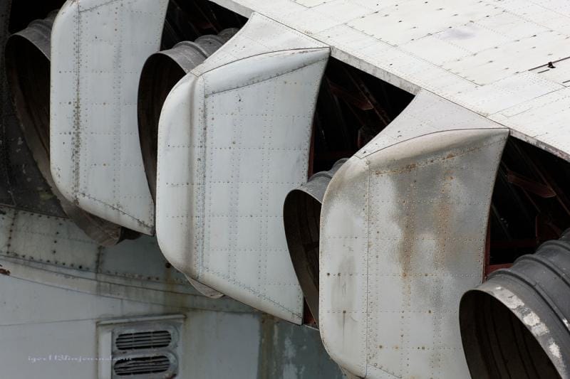 Lun-class Ekranoplan MD-160 — NK-87 turbofan engine and intake detail
