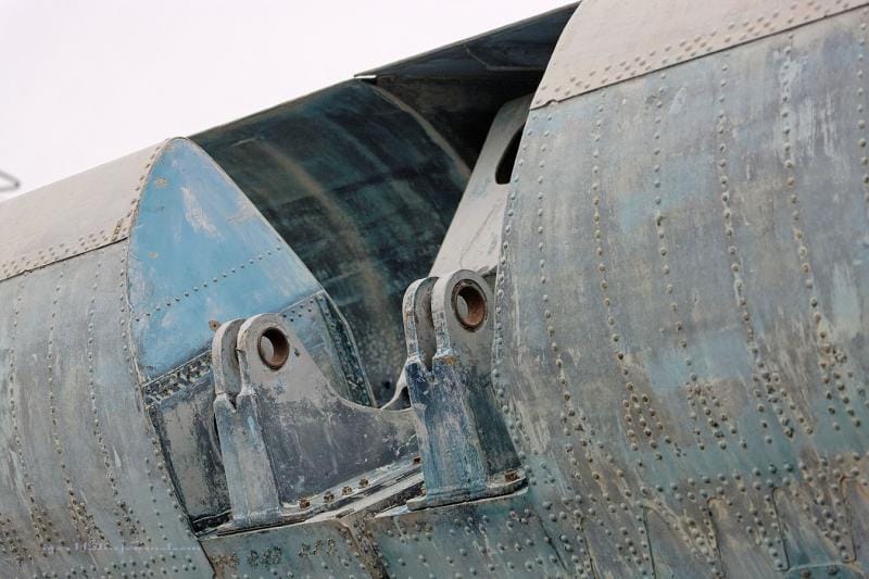 Lun-class Ekranoplan MD-160 — starboard bow hull markings and surface