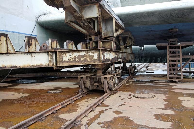 Lun-class Ekranoplan MD-160 — turbofan engine compressor face detail