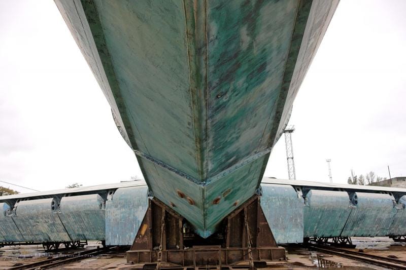 Lun-class Ekranoplan MD-160 — final wide establishing view at Kaspiysk Naval Base