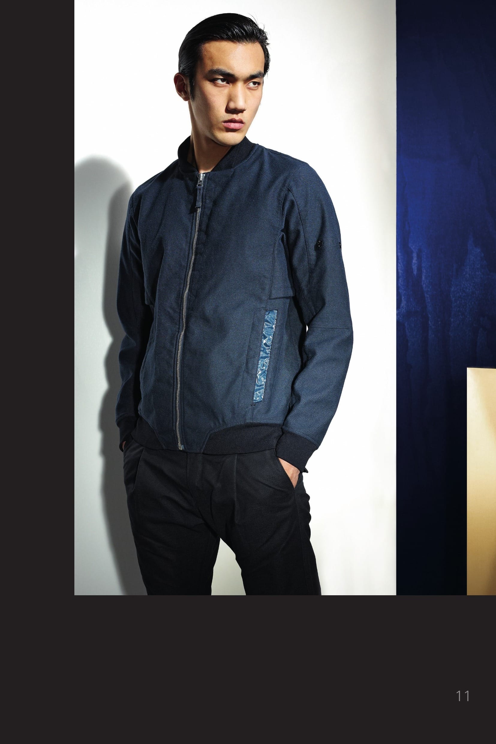 40605 CATEGORY RESIST_BOMBER JACKET _ DIAGONAL-R 3L [BONDED WOOL LINEN TELA ] DIAGONAL-R 3L begins as a diagonal military speci- fication wool and linen tela. Bonded to a windproof, waterproof, and breathable membrane and a nylon mesh backer; it is garment dyed to achieve vivid and subtle shades of colour. The results are beautiful and wearable garments which are truly STONE ISLAND; both natural and technical at once. _ Optimal weather protection: Waterproof and windproof _ Breathable: Allows moisture vapour to escape _ Unique look and feel _ Garment dyed with the addition of an anti-drop agent Bomber jacket. Vertical on seam pockets with hidden zip fastening on an inlay in MUSSOLA PRISMATICA, a light cotton muslin bonded to an outer finely grooved polyurethane film for a liquid/prismatic effect. Air vents under the sleeves. Ergonomic sleeve con- struction. Collar and cuffs in a finely ribbed nylon knit Inside, MUSSOLA PRISMATICA patch pocket and the STONE ISLAND SHADOW badge. 30512 CATEGORY_ RESIST _ PLEATED PANT_ NYCO MOLESKIN Cotton nylon moleskin trousers. One pleat on front. Slanting front pockets. Slightly slanting back pockets with buttoned flap. From the knee down, panel leg construction with a back inlay in a finely ribbed cotton jersey. Crop inlay. Zip and button fly fastening. Garment dyed.