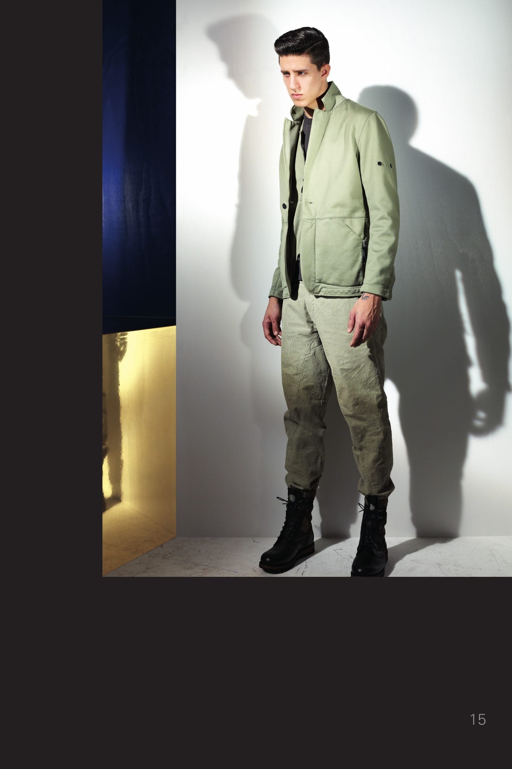 A0207 CATEGORY_RESIST_ BLAZER_ JERSEY-3L [BONDED JERSEY MAKO AND FLEECE] Developed exclusively for STONE ISLAND SHADOW PROJECT, JERSEY-R 3L takes softshell fabrics to a new level of elegance and comfort. Its 3-ply com- posite construction bonds a windproof waterproof breathable membrane between face and backers of finest mercerized cotton jersey and fleece. Incredibly soft and fluid, the fabric’s tactile qualities belie its real protective attributes. Combined with the STONE ISLAND garment dye process, JERSEY-R garments exude ease and refinement beyond the range of normal performance apparel. _ Optimal weather protection: Waterproof and windproof _ Breathable: Allows moisture vapour to escape _ Exceptional comfort and wearability _ Garment dyed with the addition of an anti-drop agent Two shaped diagonal pockets with extra outer verti- cal zip opening. One hosting the STONE ISLAND SHADOW badge, the other hosting a second inner patch pocket. Raw cut and trimmed lapels. Hidden button fastenings at cuffs. One button fastening. 503A2 CATEGORY_ SKIN_ ZIP CARDIGAN _ WINTER CO KNIT 7 GAUGE Cardigan knit in slightly stretch winter cotton. Slanting pockets created ‘in macchina’, a seamless weaving construction with the body of the knit. Purl knit yoke on back. Rib construction for raised and folded collar, cuffs and folded bottom. Zip fastening. 504A1 CATEGORY_ SKIN_ CATCH POCKET SWEATER_ WINTER CO KNIT 12 GAUGE Crewneck knit in slightly stretch winter cotton. Catch pocket, with side opening, on chest. The pocket is created ‘in macchina’, a seamless weaving construc- tion with the body of the knit. Purl knit yoke on back. Rib construction for cuffs and bottom. 30209 CATEGORY_ RESIST _ CHINO_ CO MICRO CORD Chinos in slightly stretch corduroy 2000. Slanting front pockets. Slightly slanting back pockets. Diagonal seams on legs. Crop inlay. Hidden snap and zip fly fastening. Garment dyed.