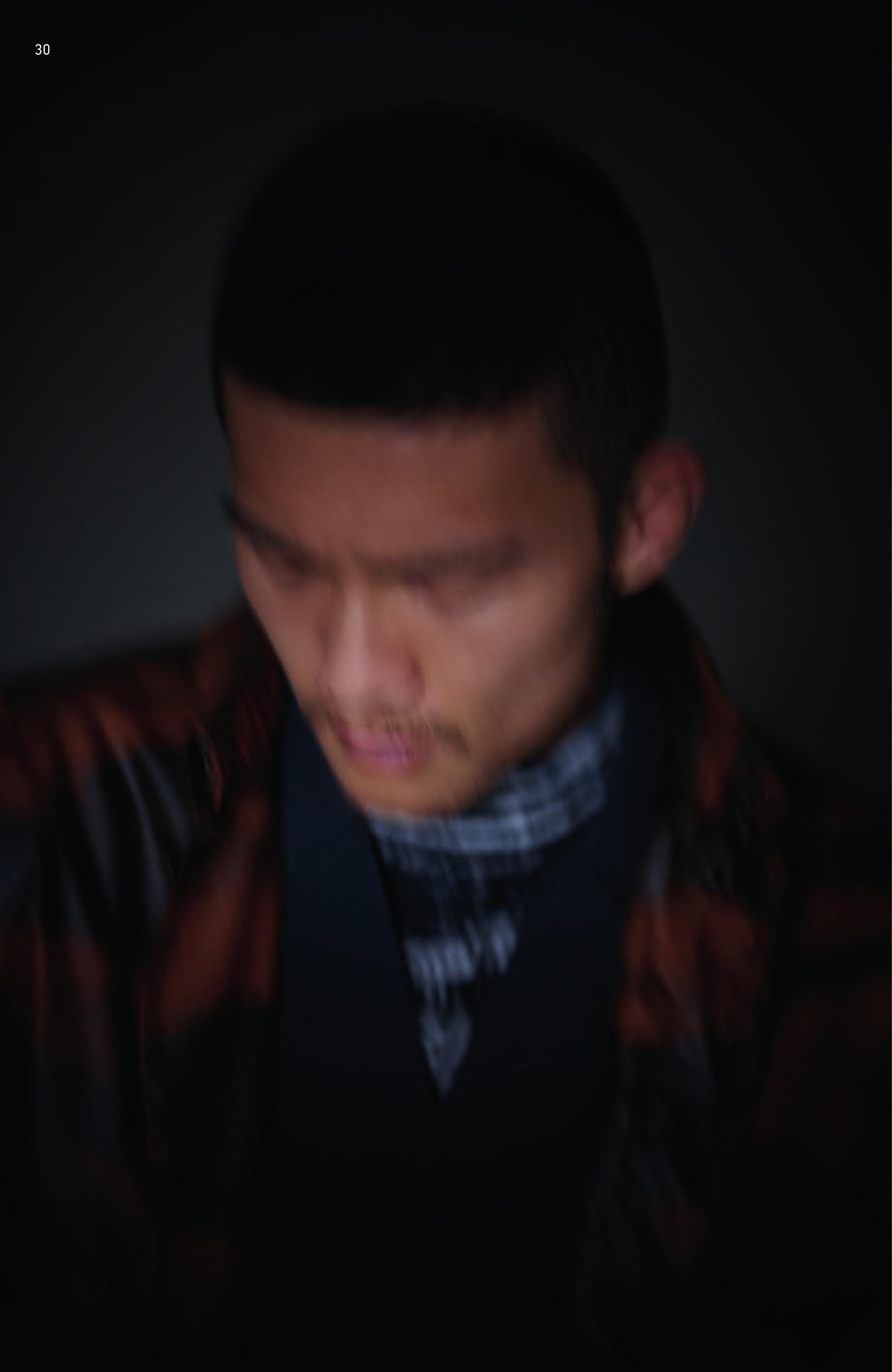70303 CAR COAT _ DPM GRID-R INVERSE Car coat in DPM GRID-R INVERSE, a black cotton / polyester ripstop base fabric that is over printed on both sides, and bonded to an outer transparent performance membrane. After garment construction, the black colour is corroded away from the cotton to reveal the polyester grid and the overprinted patterns - effectively ‘inversing’ the colours. The garment is then over-dyed to achieve it’s final colour. This process renders each garment unique and unrepeatable. Two front pockets with horizontal opening built in the yoke and snap fastened. Shaped cuffs with buttoned strap. Inverse vent in the back center, held by a concealed elasticated band.. On the back, an extra inner CXADO 6119 print is visible from the outside. Hidden button fastening. A0704 DB BLAZER _ HOLLOWCORE PL Double brested blazer in Hollowcore a robust appearance polyester canvas with a surprisingly light weight and comfortable hand thanks to the use of hollow structure of the textile fibres. The piece is garment dyed under pressure at 130°C. Notched lapels with squared indent. Patch front pockets. Small chest pocket. On the left sleeve, the Stone Island Shadow Project badge is partly concealed by a flap. Hidden button fastening cuffs. Two back slits. Microfiber lining. Inner small vertical zip fastened pocket.