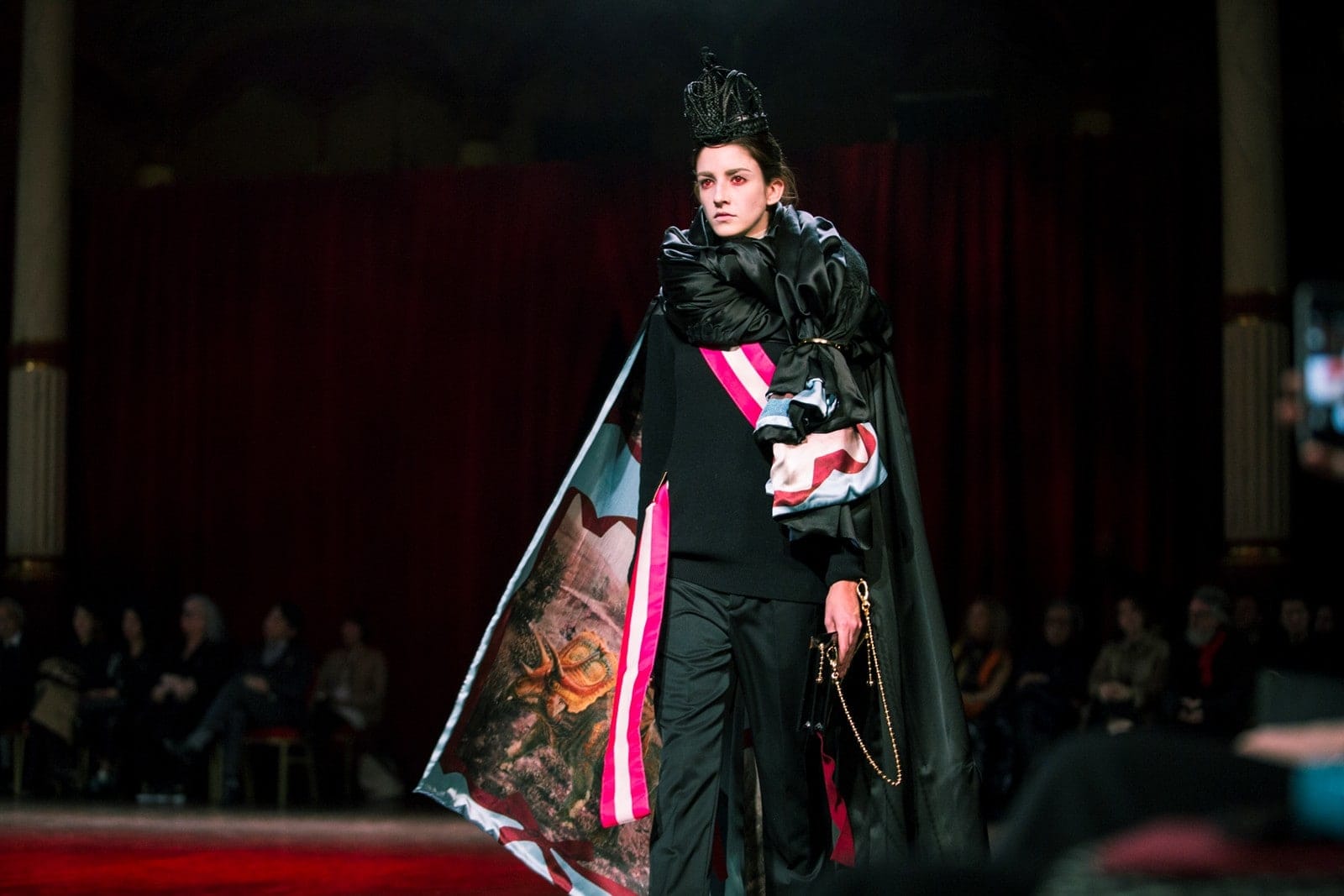 Undercover Autumn/Winter 2014 runway look 04 from Jun Takahashi's fairytale-inspired collection.