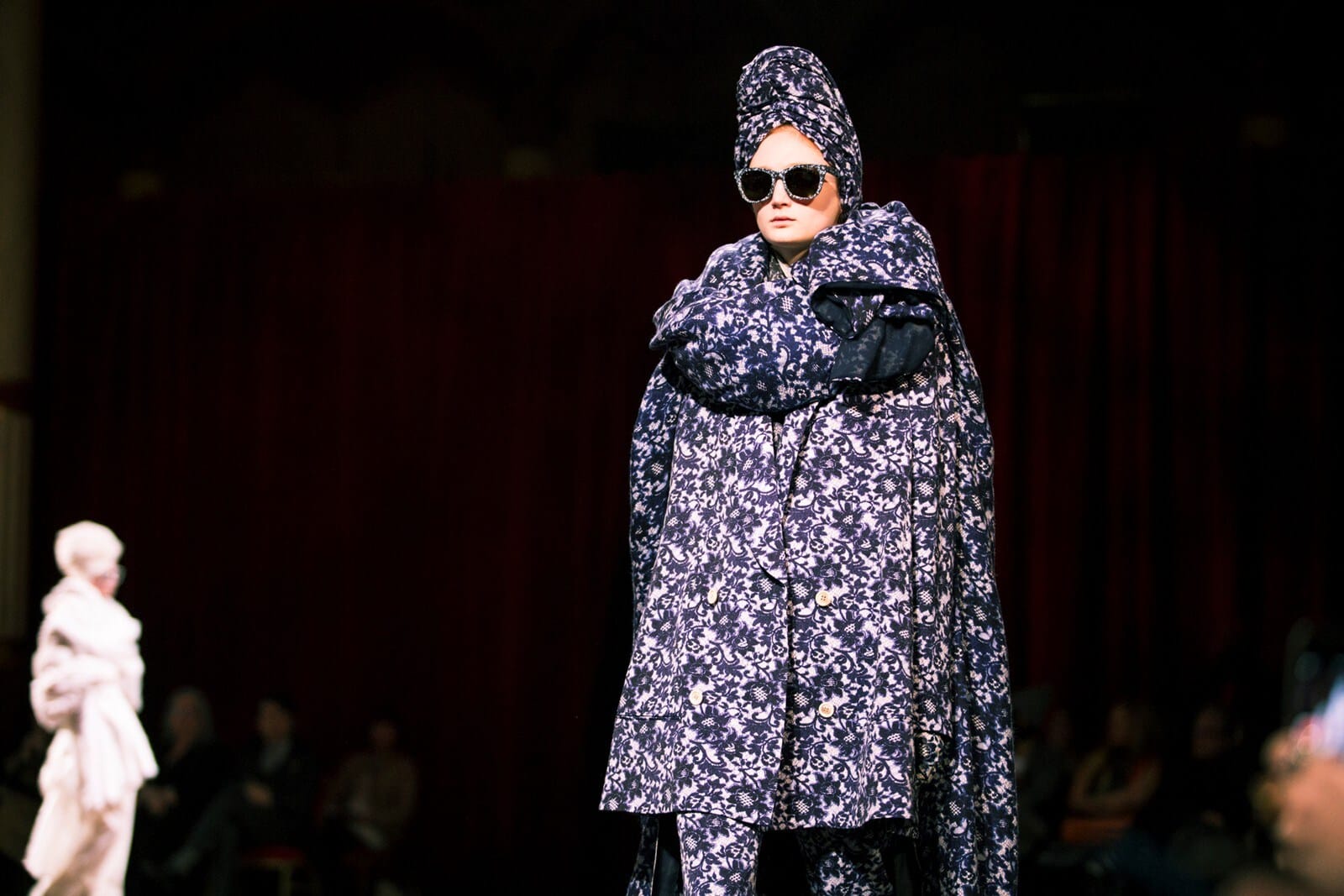 Undercover Autumn/Winter 2014 runway look 05 from Jun Takahashi's fairytale-inspired collection.