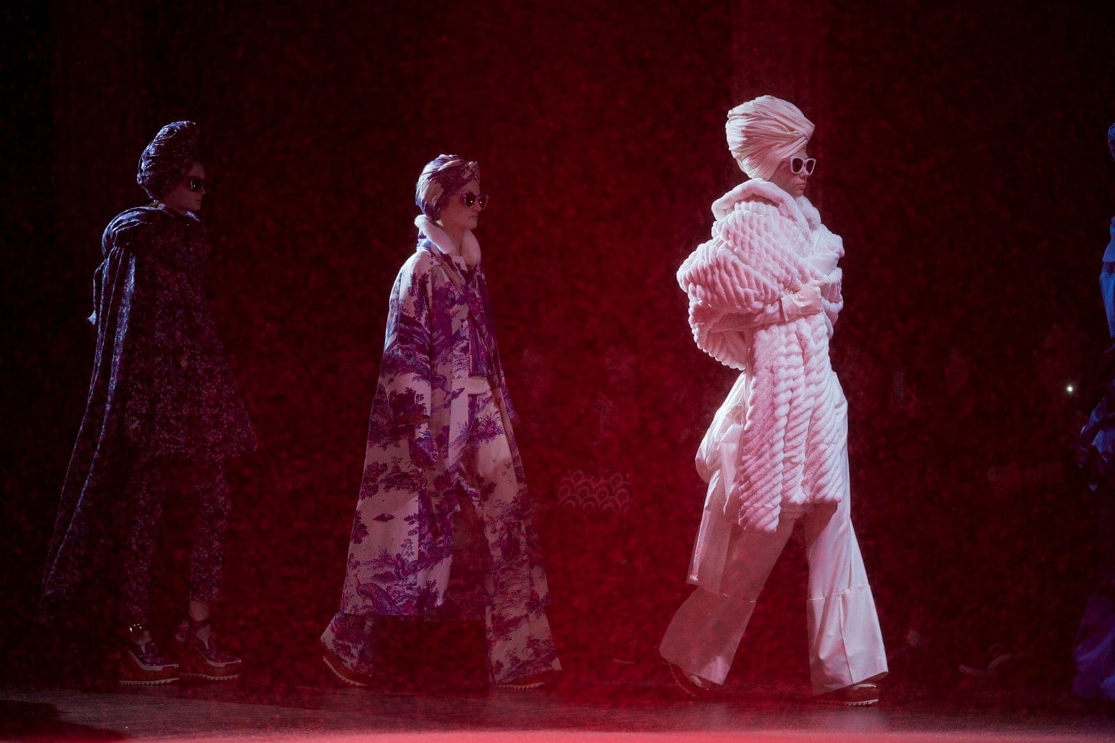Undercover Autumn/Winter 2014 runway look 21 from Jun Takahashi's fairytale-inspired collection.