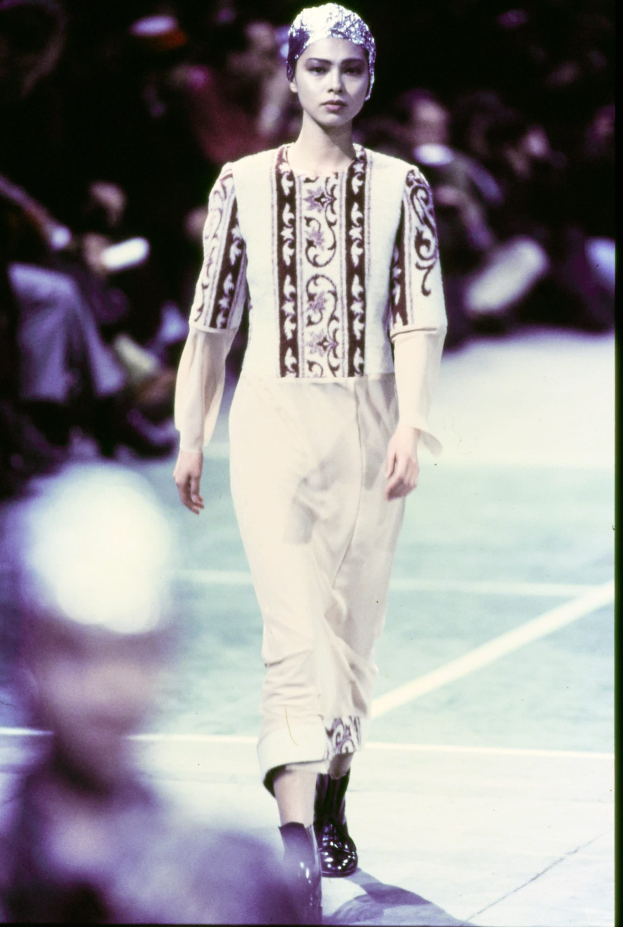 Comme des Garçons Fall 1993 Ready-to-Wear runway look 30: cream long-sleeve dress with vertical black graphic panels.