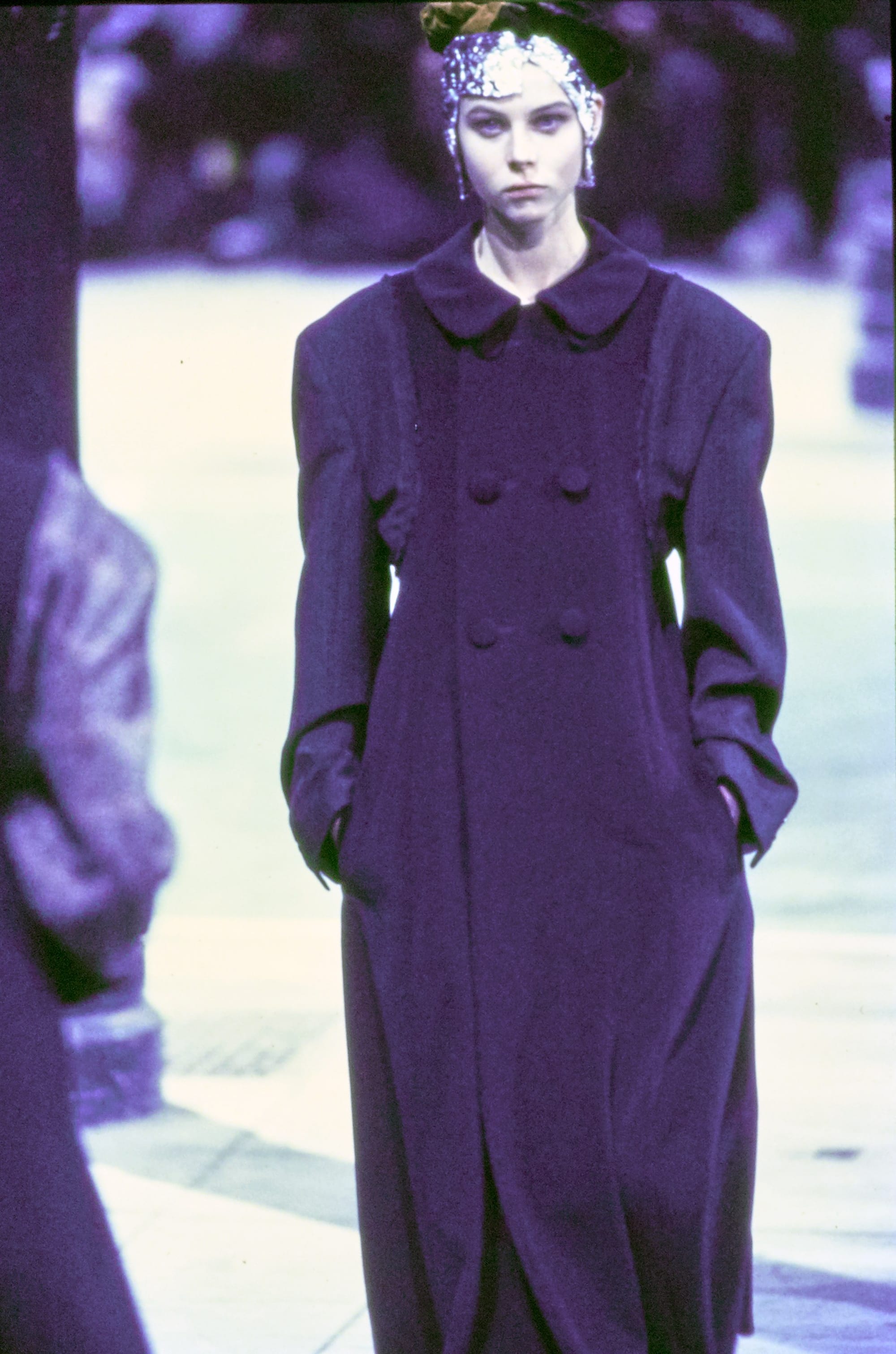 Comme des Garçons Fall 1993 Ready-to-Wear runway look 48: dark purple double-breasted suit.